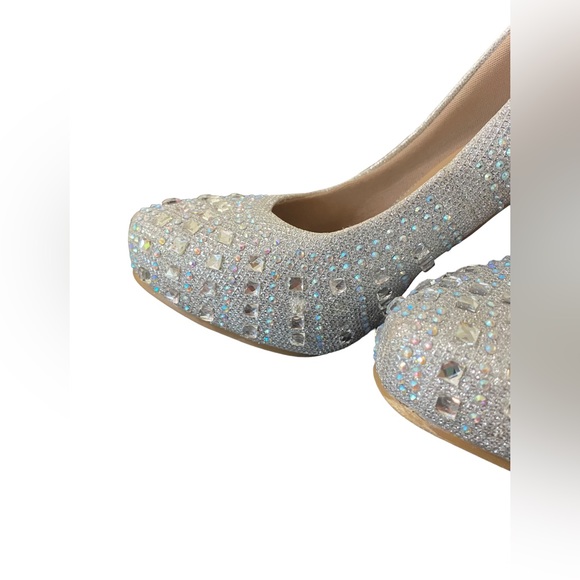 Cute!! Sparkle Heels Size 7! - Picture 6 of 6